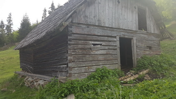 Etables et grenier à foin fumés dans le comté de Suceava, construit vers 1890